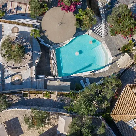 Paco's Luxury 17 Apartment Ozias