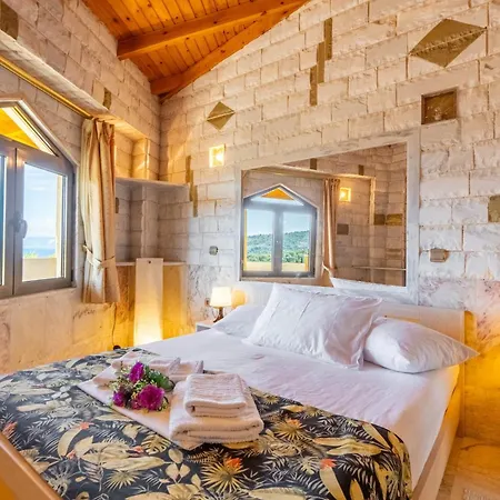 Apartment Paco's Luxury 17 *